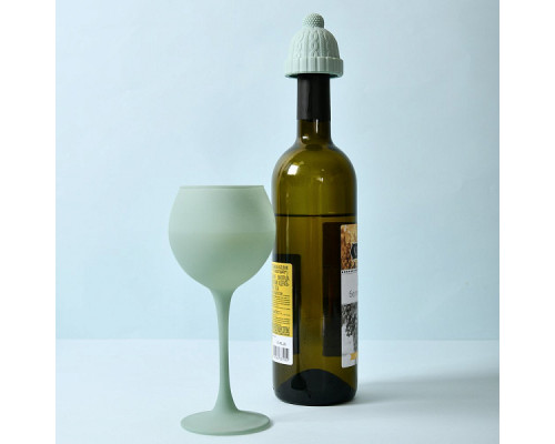 Пробка для бутылки "Шапка с помпоном". Размер 5х6х5 см. 3 цв. NEW